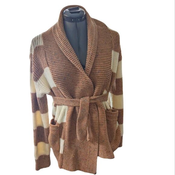 Vintage 70s Sears tan and‎ white striped rainbow cardigan sweater - Picture 4 of 10